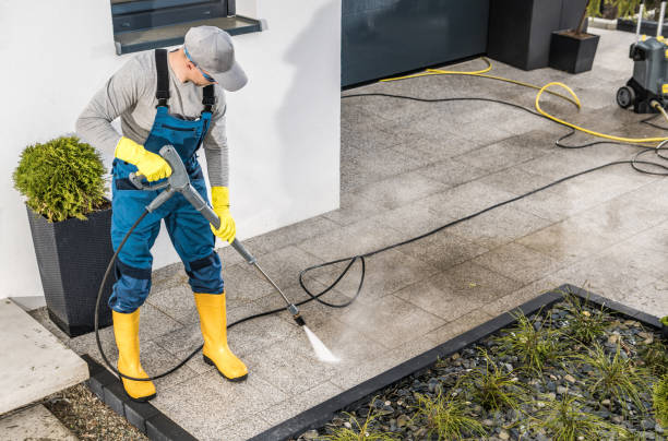 Best Commercial Pressure Washing  in Petoskey, MI